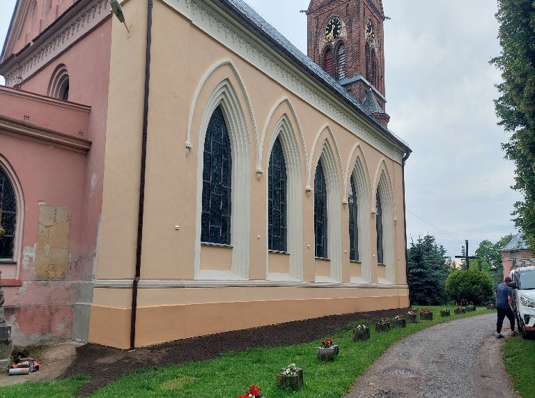 Obraz przedstawiający Remont XVI - wiecznego kościoła p.w. Niepokalanego Serca NMP w Wysokim Kościele